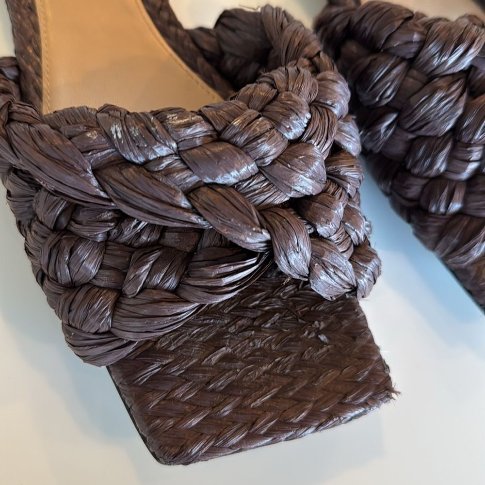 Bottega Veneta Brown Woven Sandals - Picture 3 of 7